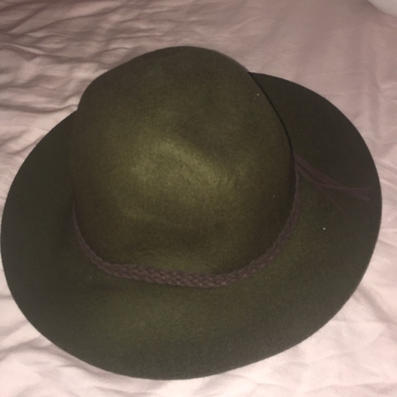 Hat - Picture 1 of 4